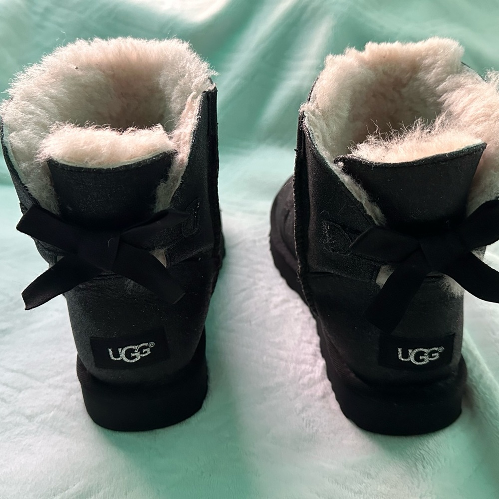 Mini Bailey Bow Sparkle Uggs